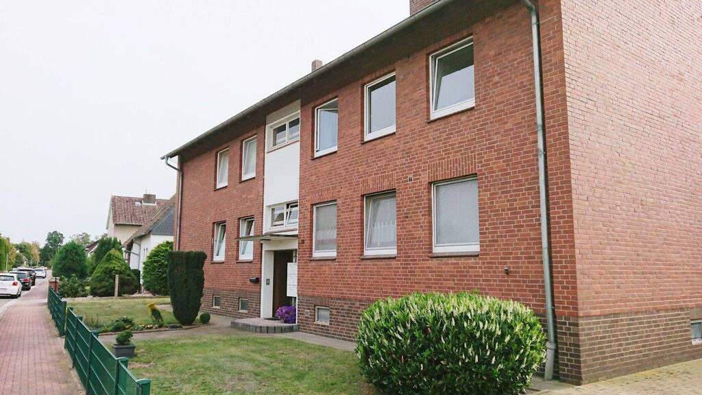Wohnung zur Miete 525 € 3 Zimmer 80 m² Hohes Feld Dedenhausen Uetze 31311