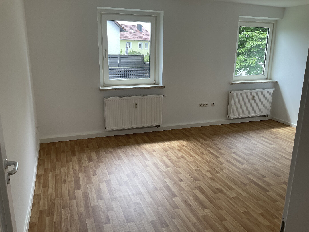 Wohnung zur Miete 488,67 € 4 Zimmer 75,2 m²<br/>Wohnfläche 1.<br/>Geschoss ab sofort<br/>Verfügbarkeit Egerländer Str. 14 Altenstadt Altenstadt a.d.Waldnaab 92665