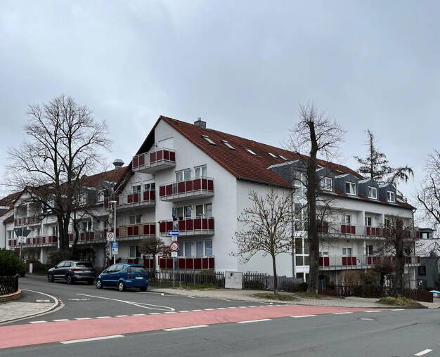 Wohnung zum Kauf provisionsfrei 185.000 € 2 Zimmer 49 m² Dachgeschoss, 2. Geschoss Spiegelgartenstr. 13 Herzogenaurach 2 Herzogenaurach 91074