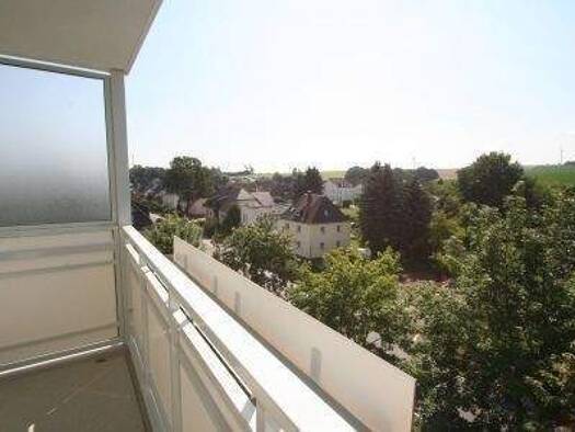 Wohnung zur Miete 351 € 3 Zimmer 56,6 m² 5. Geschoss frei ab sofort Robert-Koch-Straße 33 e Oberlungwitz 09353