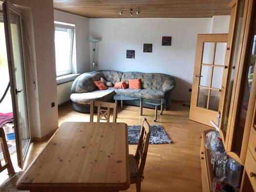 Reihenhaus zur Miete 1.140 € 4 Zimmer 87 m² 264 m² Grundstück frei ab 01.10.2026 Egerer Straße 8 b Straubing Straubing 94315