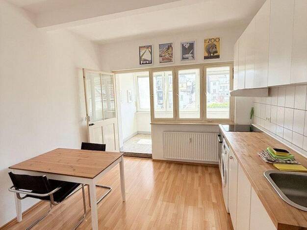Wohnung zur Miete 1.305 € 2,5 Zimmer 70 m² 2. Geschoss frei ab 01.09.2026 Friedrichstraße 22 Zentrum Bonn 53111