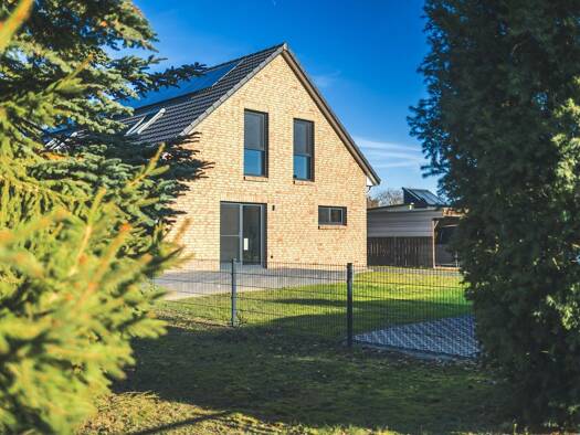 Haus zum Kauf - Erstbezug 580.000 € 6 Zimmer 200 m² 500 m² Grundstück frei ab sofort Siedlung Barth 18356