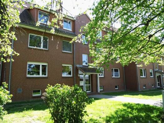 Wohnung zur Miete 610 € 3 Zimmer 81,3 m² 1. Geschoss frei ab sofort Lindenstrasse 13 Groß Mohrdorf 18445