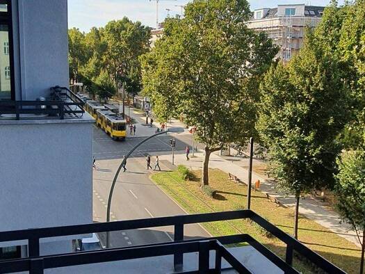 Wohnung zum Kauf 725.000 € 4 Zimmer 102 m² frei ab sofort Warschauer Straße 76 Friedrichshain Berlin 10243