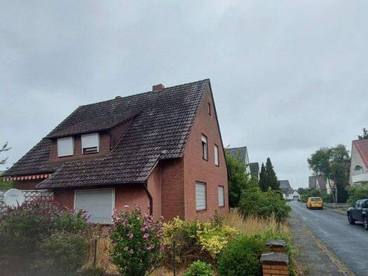 Mehrfamilienhaus zum Kauf 140.000 € 6 Zimmer 129,9 m² 575 m² Grundstück Prieskamp 9 Aligse Lehrte 31275