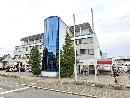 Praxis zur Miete 2.274 € 379 m² Bürofläche Gebersdorf Nürnberg 90449