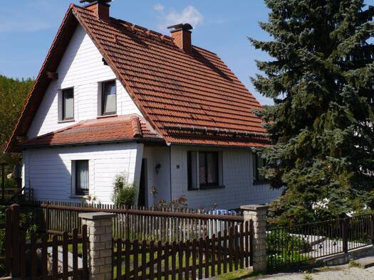 Haus zum Kauf 350.000 € 5 Zimmer 130 m² 858 m² Grundstück Ilmenau 98693