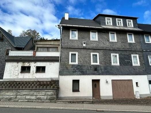 Mehrfamilienhaus zum Kauf 45.000 € 8,5 Zimmer 170 m² 165 m² Grundstück frei ab sofort Neuhaus Neuhaus am Rennweg 98724