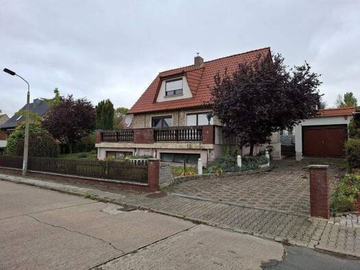 Einfamilienhaus zum Kauf 130.000 € 5 Zimmer 138,3 m² 521 m² Grundstück frei ab sofort Aschersleben 06449