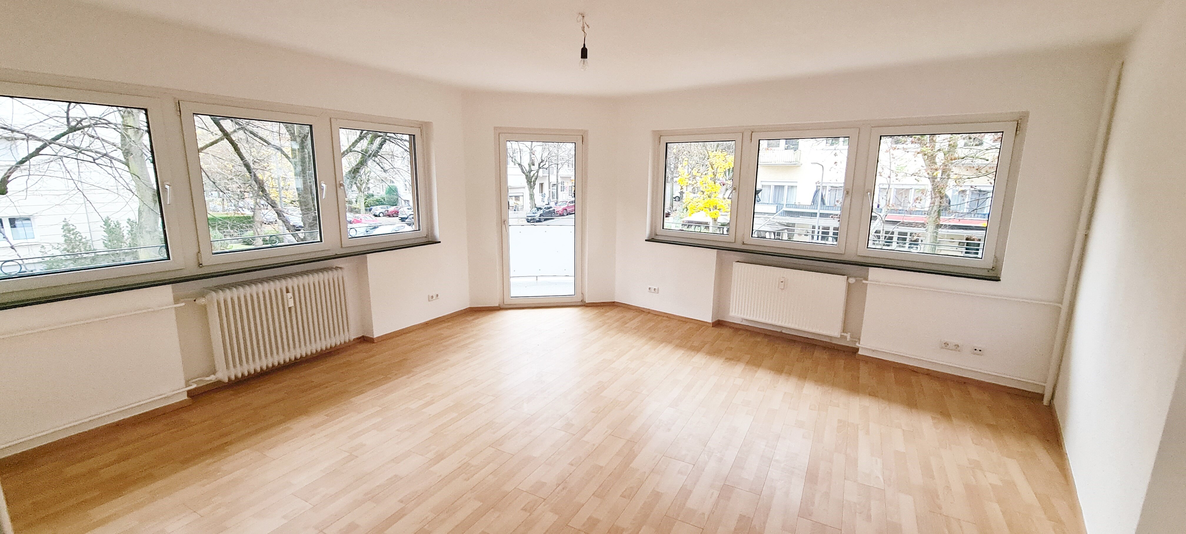 Wohnung zur Miete 950 € 2 Zimmer 70 m²<br/>Wohnfläche 1.<br/>Geschoss ab sofort<br/>Verfügbarkeit Wielandstraße 5 Dichterviertel Wiesbaden 65187