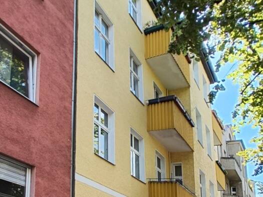 Mehrfamilienhaus zum Kauf als Kapitalanlage geeignet 2.350.000 € 43 Zimmer 1.278 m² 635 m² Grundstück Weißenburger Straße Spandau Berlin 13595