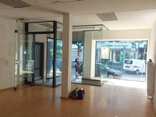 Laden zur Miete 2.600 € 2 Zimmer 40 m² Verkaufsfläche Frankfurt am Main 60316