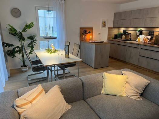 Wohnung zum Kauf - Neubau provisionsfrei 599.000 € 4 Zimmer 100 m² EG frei ab sofort Bertolt-Brecht-Str. 2 Herzogenaurach 91074