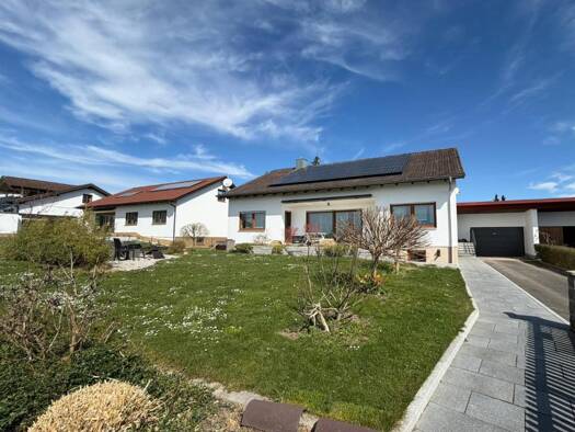 Einfamilienhaus zur Miete 1.690 € 4,5 Zimmer 130 m² 790 m² Grundstück frei ab 01.06.2026 Raffenstetten Schweitenkirchen 85301