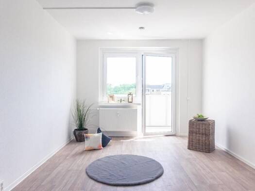 Wohnung zur Miete 598 € 4 Zimmer 90,7 m² 6. Geschoss frei ab 01.11.2026 Bruno-Granz-Straße 60 Morgenleite Morgenleite 09122