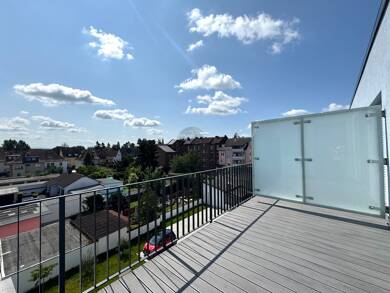Penthouse zur Miete - Erstbezug 1.300 € 3 Zimmer 88 m² 3. Geschoss frei ab 01.08.2025 Südost Hanau 63450