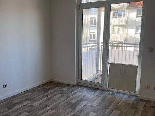 Wohnung zur Miete 290 € 1 Zimmer 22 m² 1. Geschoss frei ab sofort Lion-Feuchtwanger-Str. 27 Leipziger Str. Magdeburg 39120