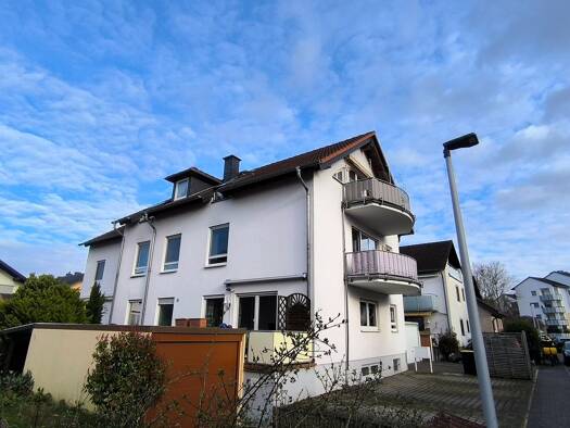 Wohnung zum Kauf 325.000 € 3 Zimmer 83 m² 1. Geschoss frei ab 30.06.2026 Bischofsheim 65474