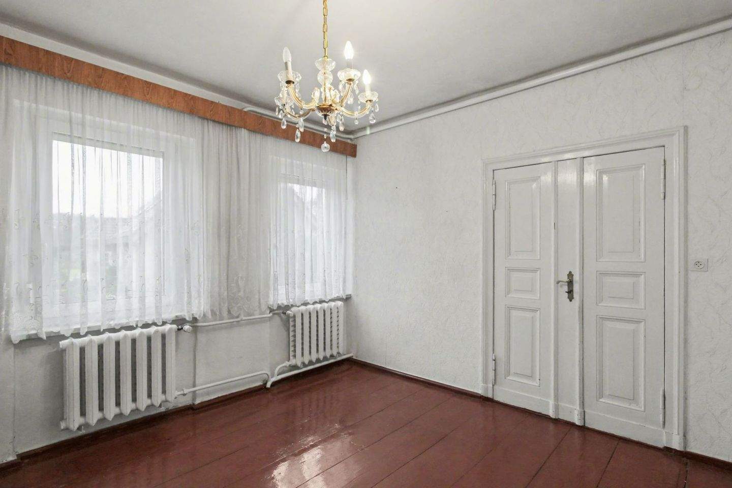 Immobilie in Müncheberg - Bezugsfrei: Sanierungsbedürftiges Einfamilienhaus mit 4,5 Zimmer und großem Garten - Bild 2