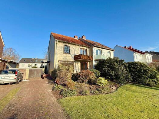 Doppelhaushälfte zum Kauf 299.000 € 4,5 Zimmer 106 m² 451 m² Grundstück frei ab sofort Pinneberg 25421