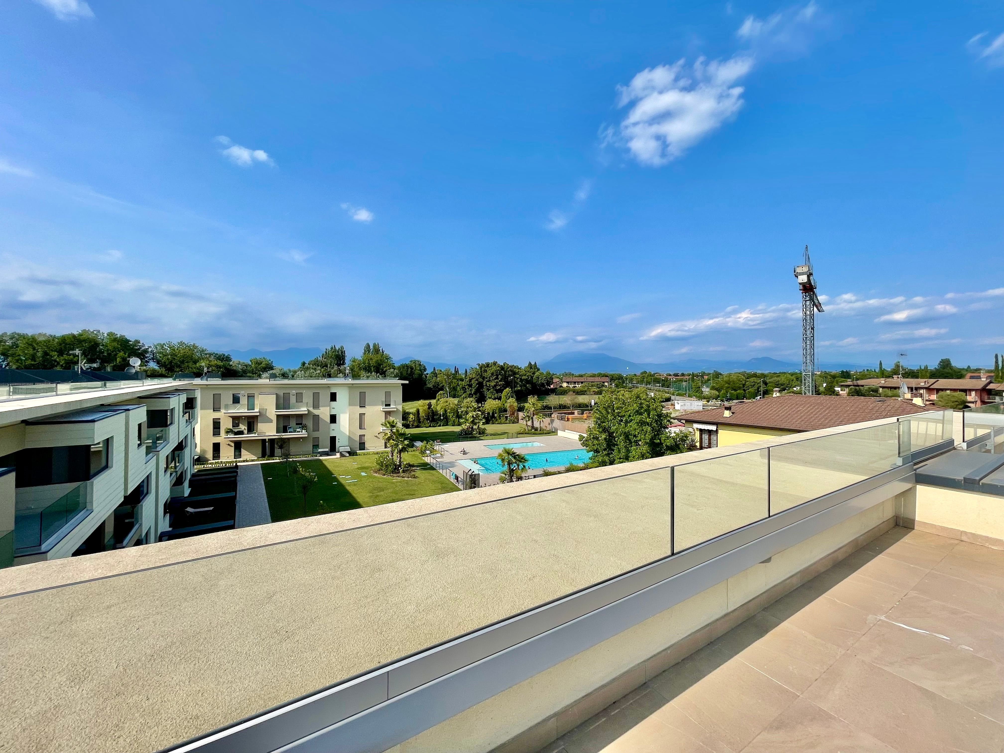 Penthouse zum Kauf provisionsfrei 521.000 € 3 Zimmer 148 m²<br/>Wohnfläche ab sofort<br/>Verfügbarkeit Desenzano del Garda 25015