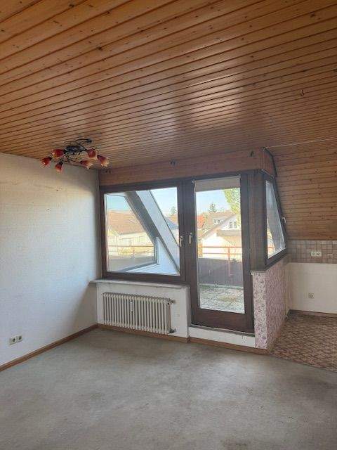 Immobilie in March - Helle 4 Zimmer Dachgeschoss-Maisonettewohnung mit Potenzial in March-Hugstetten - Bild 4