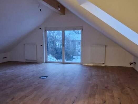 Wohnung zur Miete 800 € 2,5 Zimmer 65 m² frei ab sofort Obere Terrasse Burgkirchen an der Alz 84508