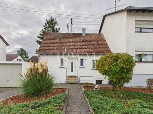 Einfamilienhaus zur Miete 950 € 6 Zimmer 100 m² 278 m² Grundstück Rottenburg Rottenburg am Neckar 72108