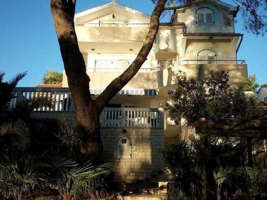 Haus zum Kauf 7 Zimmer 390 m² Sibenik