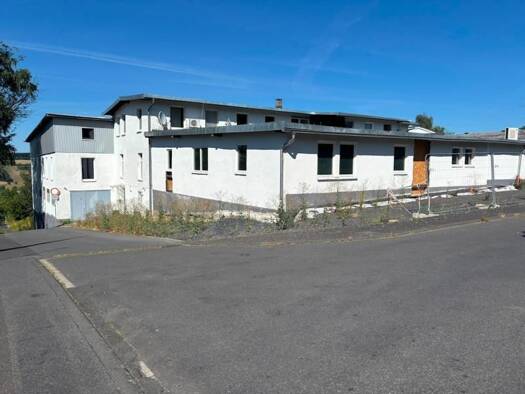 Sonstiges zum Kauf als Kapitalanlage geeignet 750.000 € 2.354 m² 3.412 m² Grundstück Hachenburg 57627