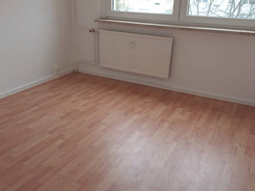 Wohnung zur Miete 331 € 3 Zimmer 66,2 m² 2. Geschoss frei ab sofort Schulstr. 12 Thurm Mülsen 08132