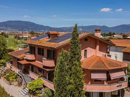 Haus zum Kauf 2.000.000 € 500 m² Quarrata 51039