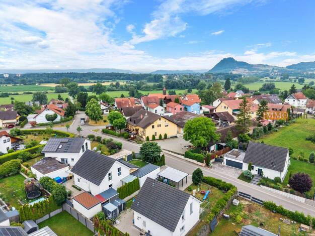 Haus zum Kauf 949.000 € 10,5 Zimmer 630 m² 1.070 m² Grundstück Hausen Singen (Hohentwiel) 78224