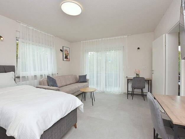 Wohnung zur Miete Wohnen auf Zeit 1.390 € 1 Zimmer 40 m² frei ab sofort Eglosheim Ludwigsburg 71634