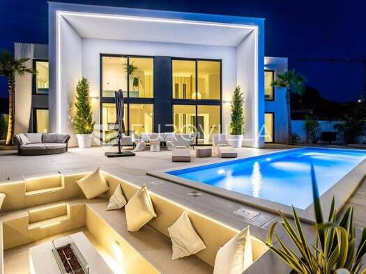 Villa zum Kauf - Erstbezug 2.000.000 € 4 Zimmer 310 m² Primošten Primošten 22202