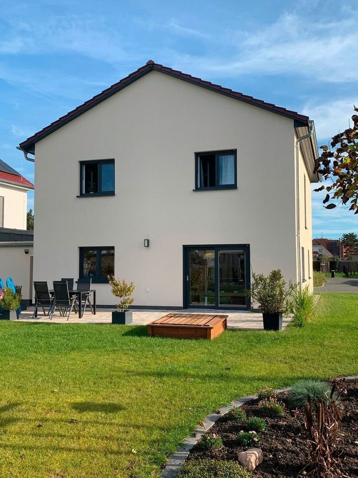 Einfamilienhaus zum Kauf provisionsfrei 489.800 € 4 Zimmer 11 m²<br/>Wohnfläche 360 m²<br/>Grundstück Hortensienweg Holzhausen Leipzig 04288