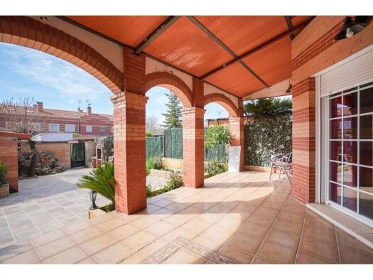 Reihenhaus zum Kauf 434.900 € 4 Zimmer 169 m² 230 m² Grundstück >C. Río Lozoya > Meco 28880
