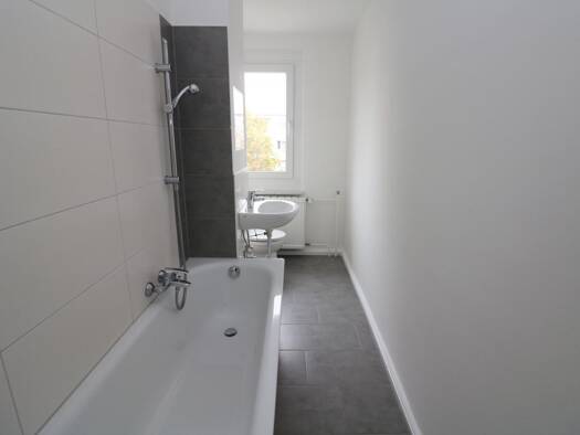 Wohnung zur Miete 409 € 3 Zimmer 63,5 m² 4. Geschoss Tschaikowskistraße 95 Freiberg 09599