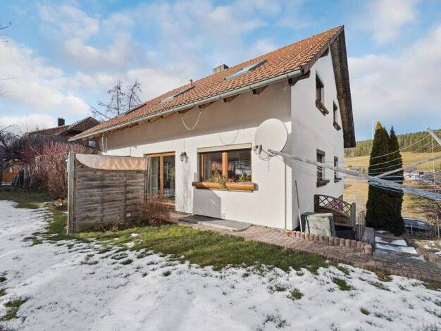 Einfamilienhaus zum Kauf provisionsfrei 498.000 € 7 Zimmer 147,4 m² 522 m² Grundstück Langenschiltach Sankt Georgen im Schwarzwald 78112