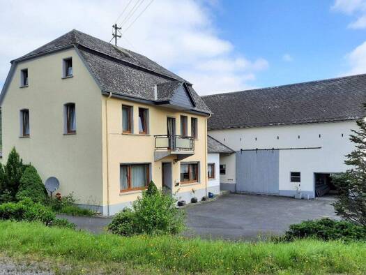 Bauernhaus zum Kauf 475.000 € 200 m² 14.432 m² Grundstück Zermüllen Kelberg 53539