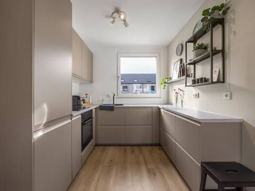 Reihenmittelhaus zum Kauf - Erstbezug provisionsfrei 529.990 € 4 Zimmer 120 m² 159,5 m² Grundstück Niedereschbacher Straße 18 Nieder-Erlenbach Nieder-Erlenbach 60437