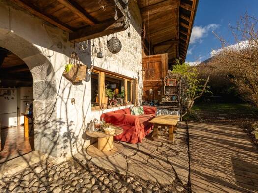 Einfamilienhaus zum Kauf 1.635.000 € 14 Zimmer 800 m² 2.600 m² Grundstück Lescheraines 73340