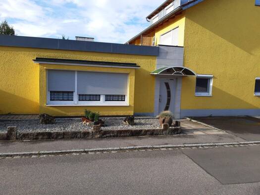 Terrassenwohnung zur Miete 825 € 4 Zimmer 125 m² frei ab 01.04.2026 Am Karlschacht 12 Schäflohe Amberg 92224