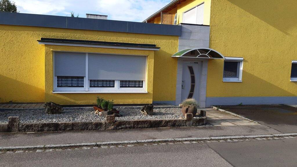 Terrassenwohnung zur Miete 825 € 4 Zimmer 125 m² frei ab 01.04.2026 Am Karlschacht 12 Schäflohe Amberg 92224