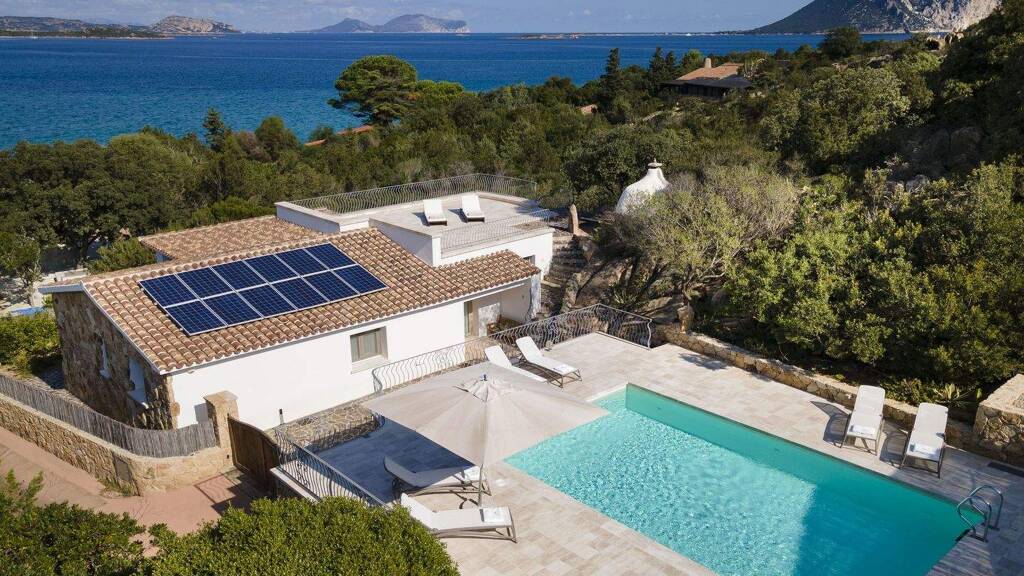 Villa zum Kauf 7 Zimmer 245 m² Cala Girgolu 07052