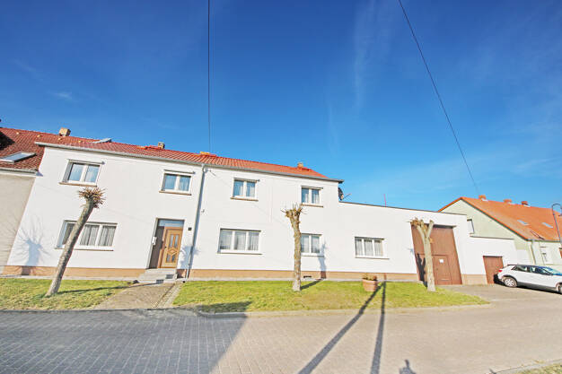 Bauernhaus zum Kauf 165.000 € 9 Zimmer 305 m² 3.036 m² Grundstück Lindau Zerbst/Anhalt 39264