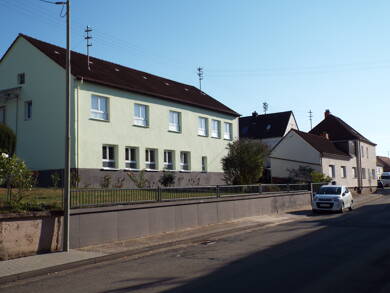 Wohn- und Geschäftshaus zum Kauf provisionsfrei 395.000 € 7 Zimmer 740,6 m² 1.773 m² Grundstück frei ab sofort Hauptstraße 54 Herschberg Herschberg 66919