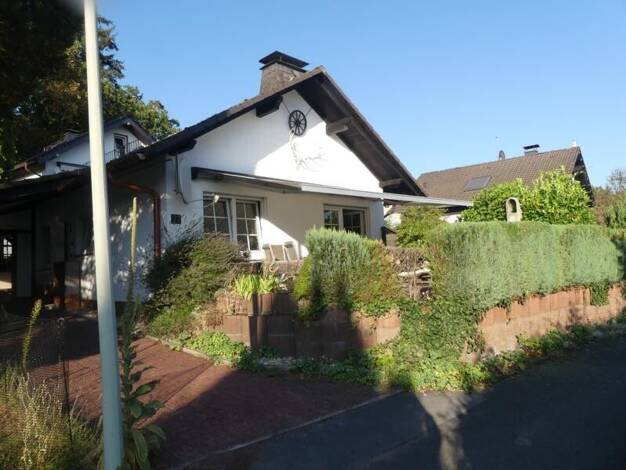 Haus zum Kauf 179.800 € 4 Zimmer 82 m² 340 m² Grundstück Hirschberg Warstein 59581