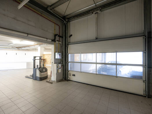 Lagerhalle zur Miete 8,13 € 265,5 m² Lagerfläche Gewerbepark 8 Mils 6068